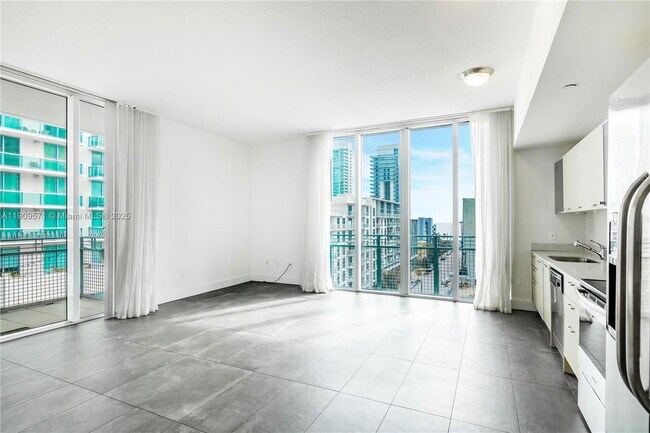 Building Photo - 350 NE 24th St