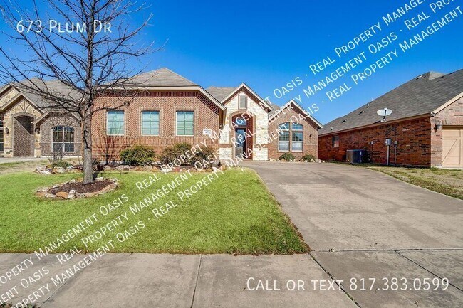 Building Photo - 673 Plum Dr