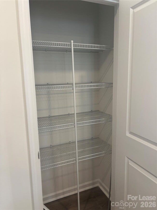 Building Photo - 2012 Highland Park Dr