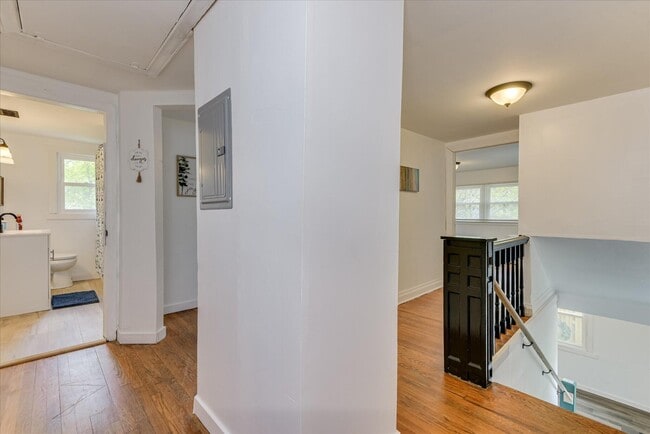 Building Photo - 1532 Colleton Ave SE