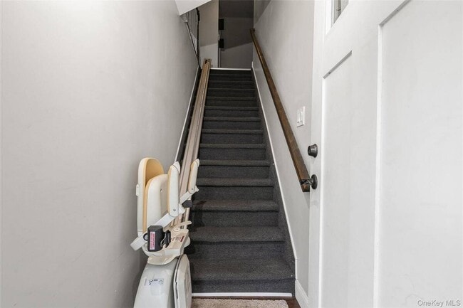 Building Photo - 39 Bay Shore Ave