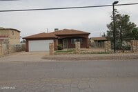 Building Photo - 456 Passmore Rd