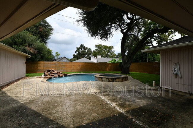 Building Photo - 3410 Plum Brook Ln