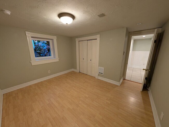 Building Photo - JL1-TFS