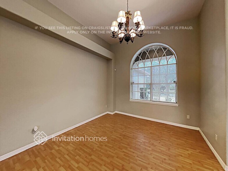 Building Photo - 8119 Belshire Dr