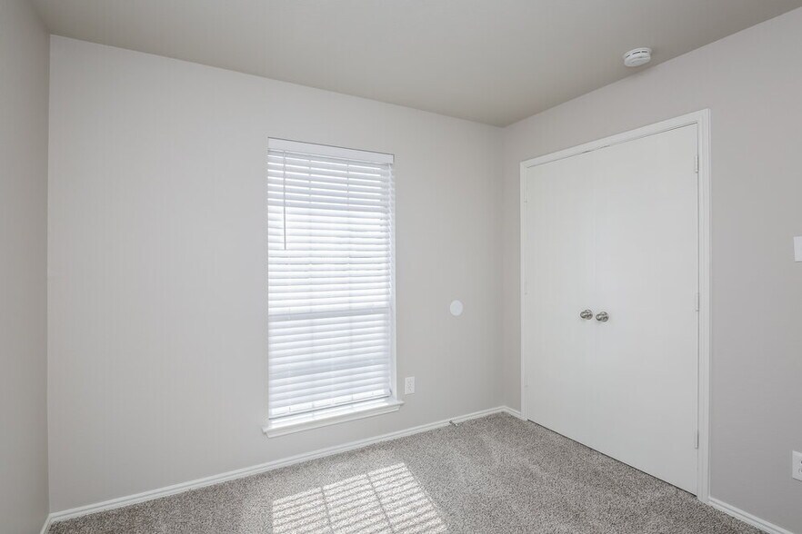 Building Photo - 1137 Alicia Ln