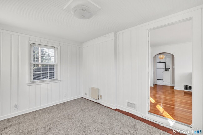 Building Photo - 124 Stiles St