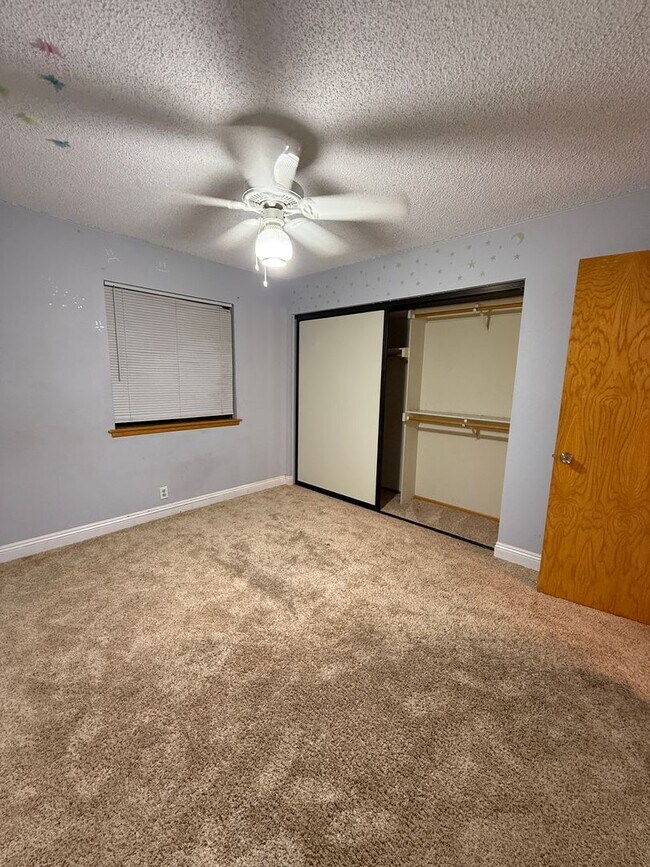 Building Photo - House for rent