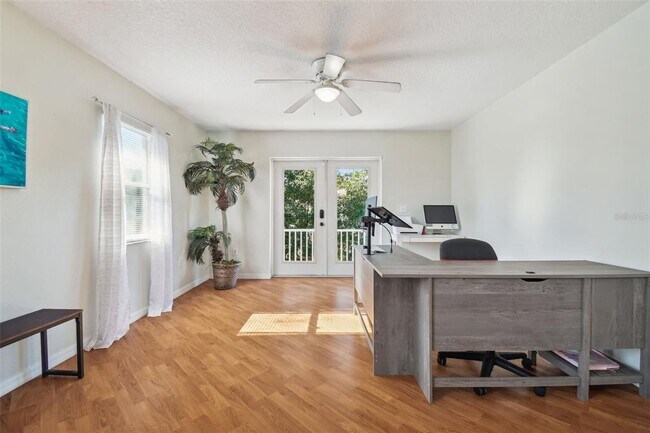 Building Photo - 5840 Mariposa Dr