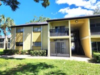 Building Photo - Ground Floor Unit; Lake Front View; All-Ti...