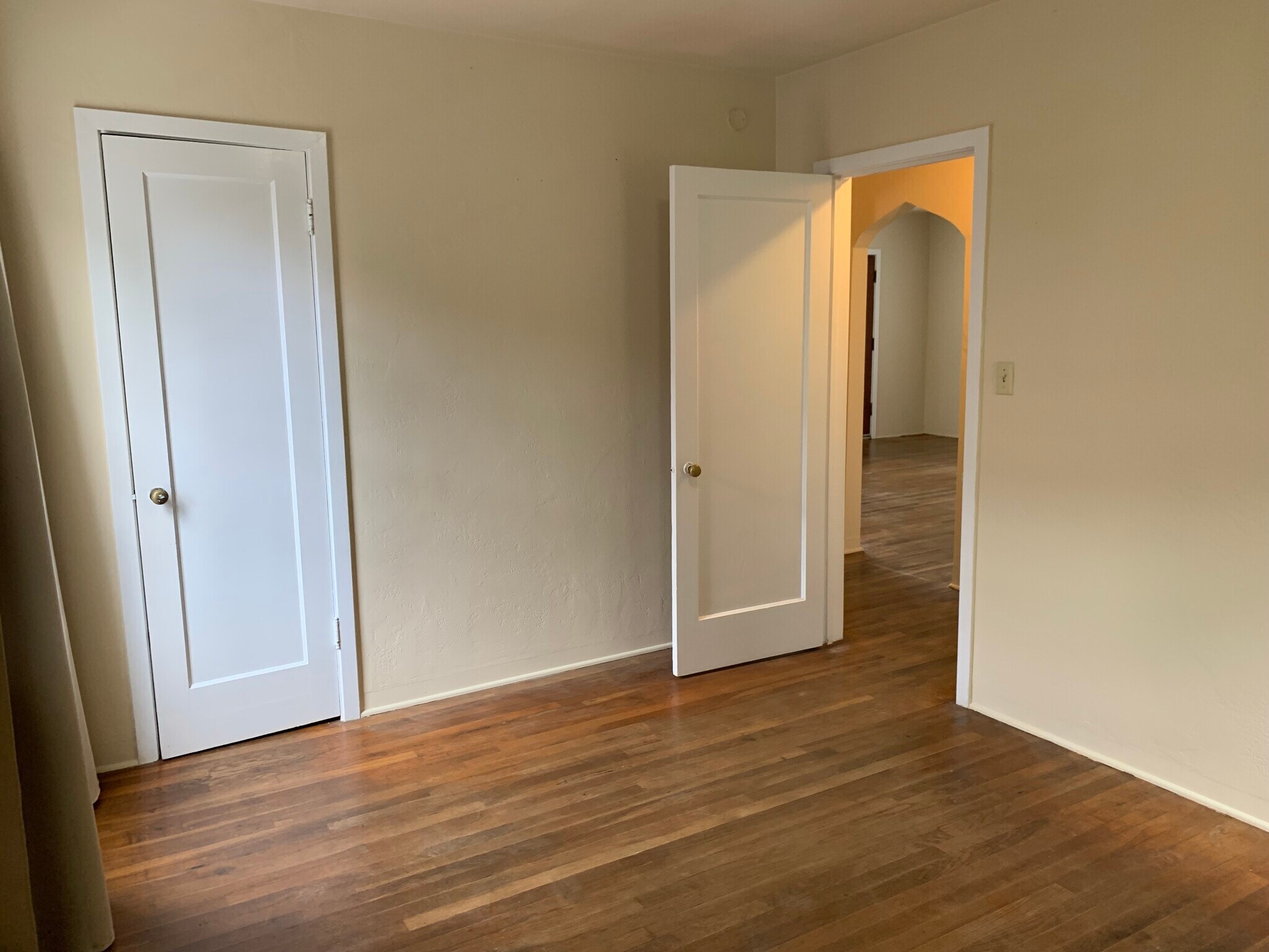 Building Photo - 415 Laurent St