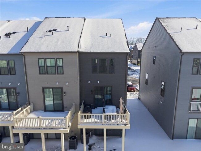 Building Photo - 7810 Yona Ct