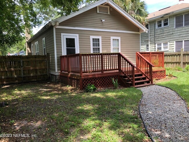 Building Photo - 2122 Dellwood Ave