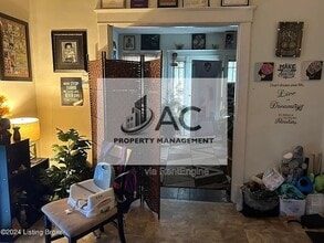 Building Photo - 1212 Queen Ave