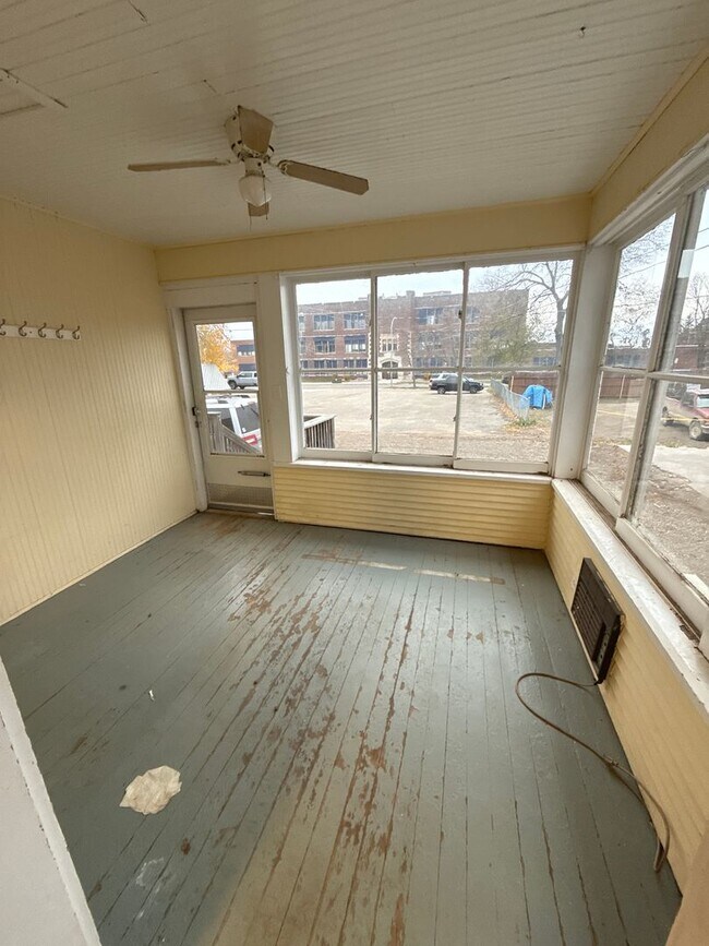 Building Photo - NSP-139/141 6th St NW