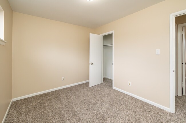 Building Photo - 3945 Starboard Rd