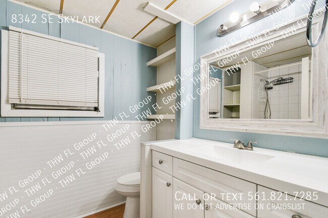Building Photo - 8342 SE Skylark-