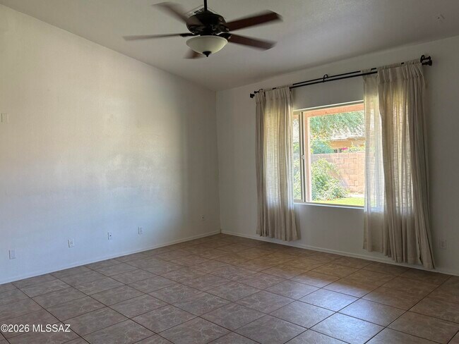 Building Photo - 7648 W Creosote Spring Ct
