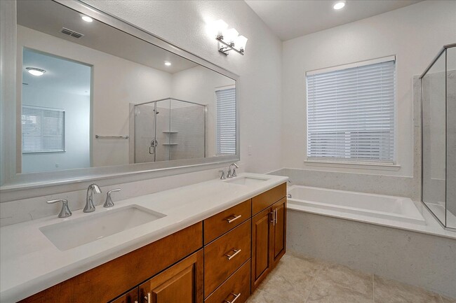Building Photo - FULLY FURNISHED - ALMOST NEW 4 BED, 2.5 BATHS, 2 CAR GARAGE, 1 STORY IN NORTH LAKE COMMUNITY, NOR...