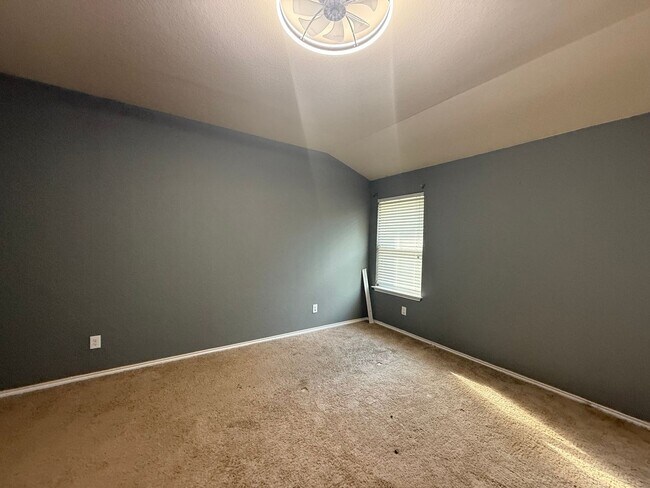 Building Photo - 10550 Rhyder Ridge