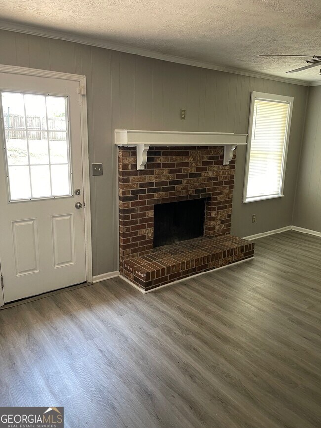 Building Photo - 2660 Turner Valley Cir SW