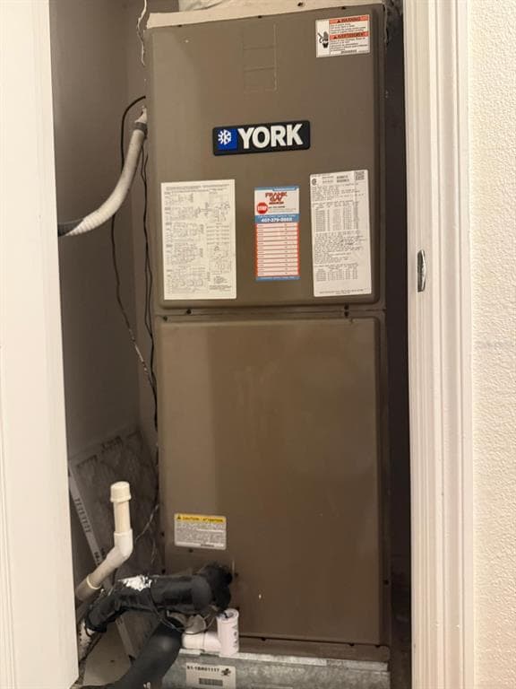 Building Photo - 4132 Hunters Park Ln