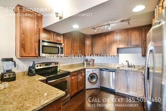 Primary Photo - 230 E Broadway