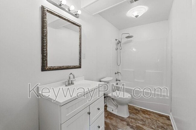 Building Photo - 2014 Lanier Dr