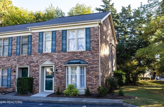 Primary Photo - 135 Durwood Rd