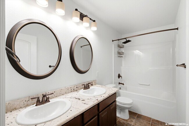 Building Photo - 13259 Rosser Dr