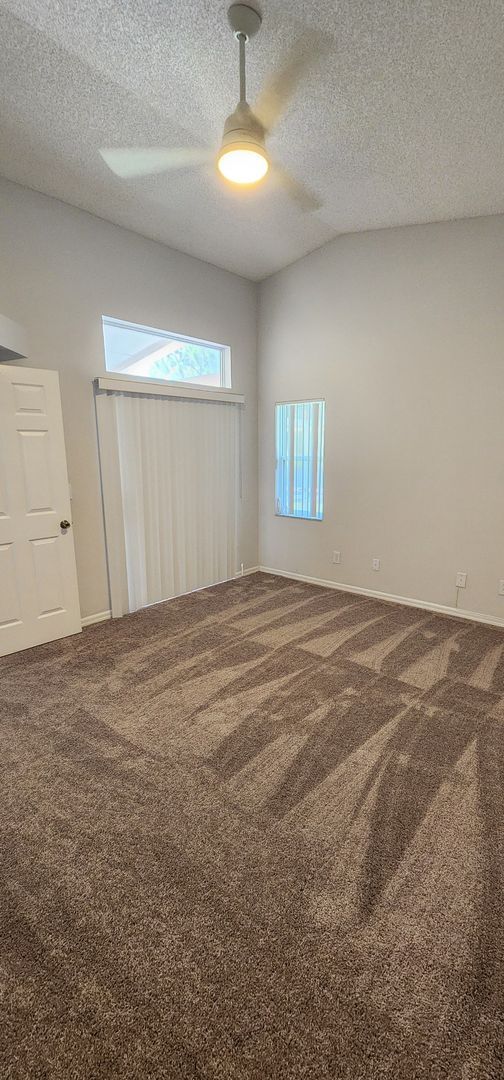 Building Photo - Single Family Home