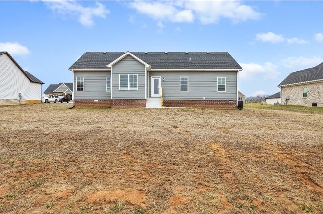 Building Photo - 1112 Andover Dr