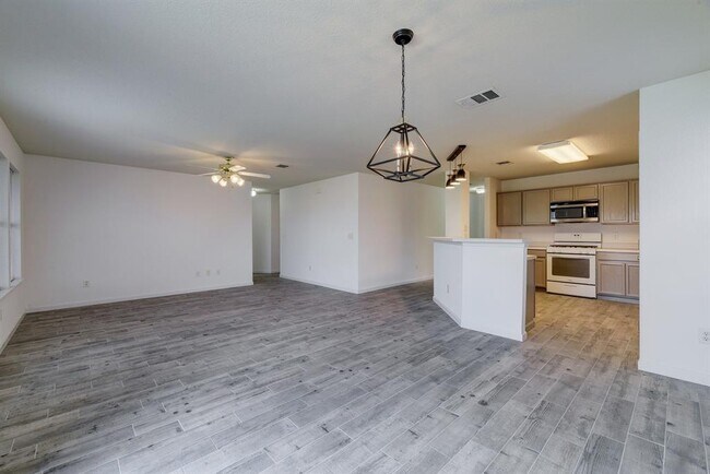 Building Photo - 234 Bastian Ln