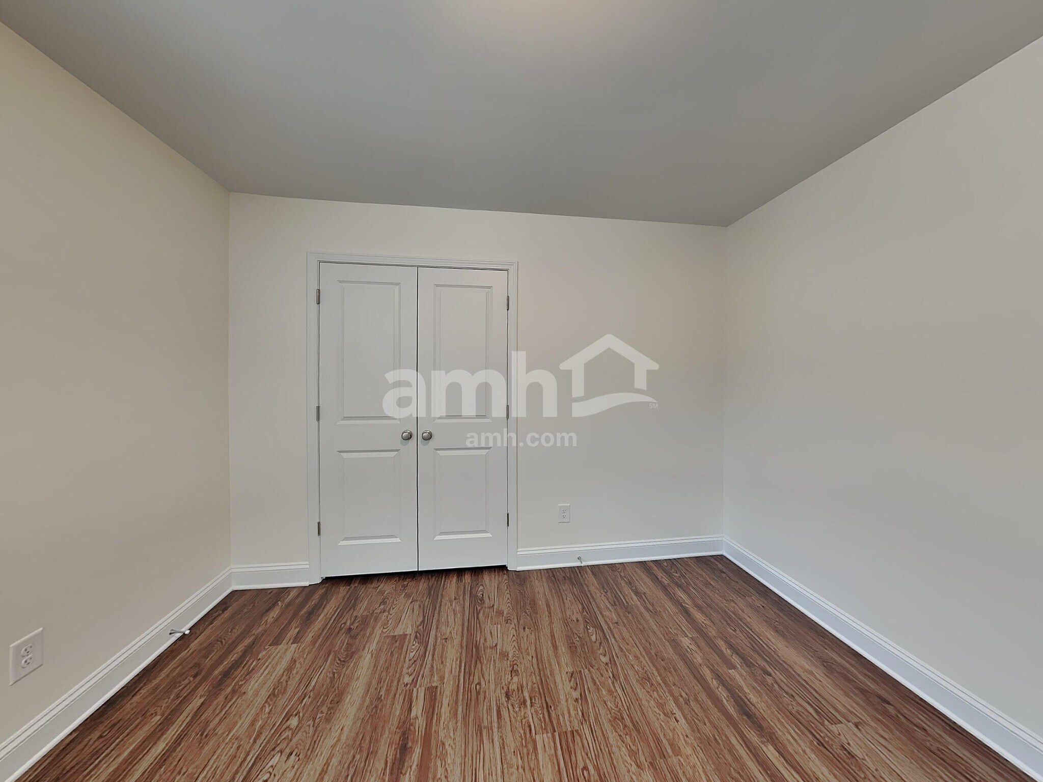 Building Photo - 1124 Bentley Pl