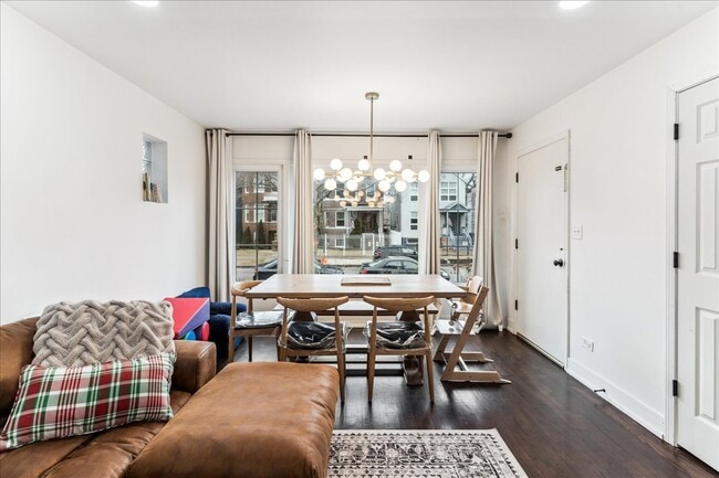 Building Photo - 2735 N Mozart St