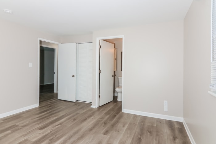 Building Photo - 6701 Gilette Dr