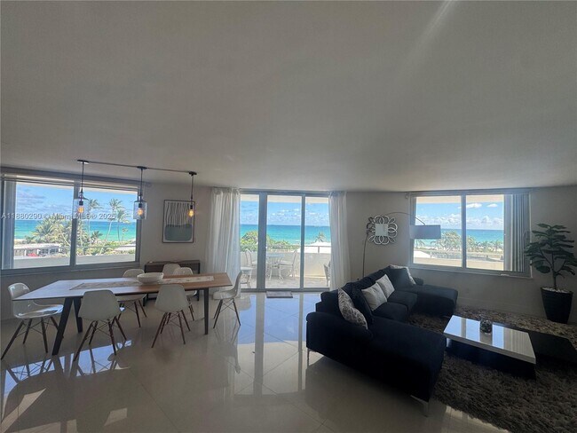 Building Photo - 5161 Collins Ave