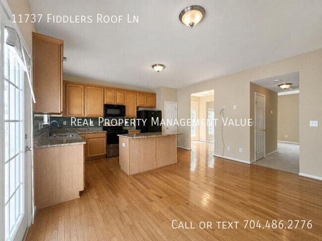 Building Photo - 11737 Fiddlers Roof Ln