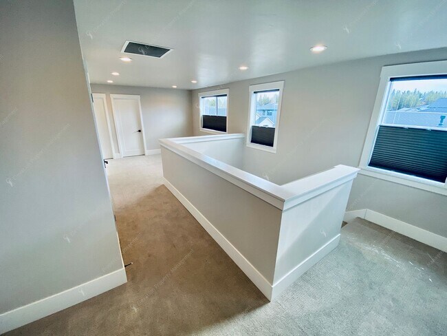 Building Photo - Craftsman Charm Meets Modern Luxury in Summit West
