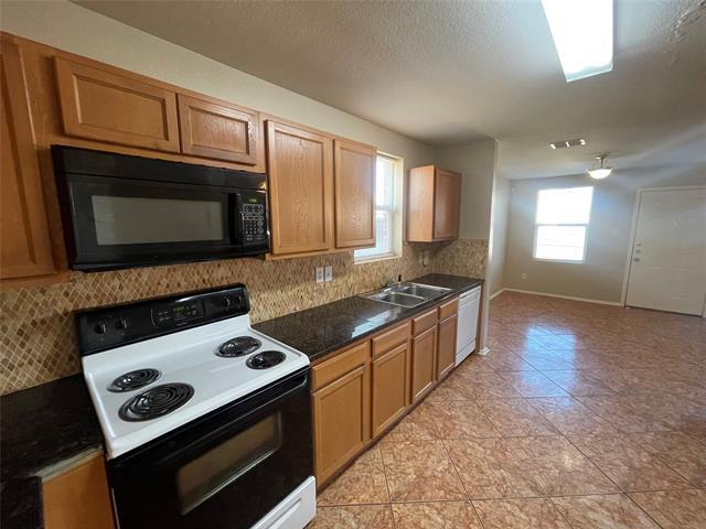 Building Photo - 1015 Graystone Dr