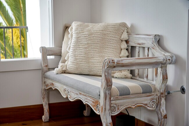 Building Photo - 7080 Via del Mar