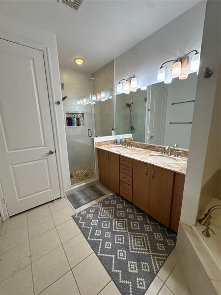 Building Photo - 127 Riverwalk Cir W
