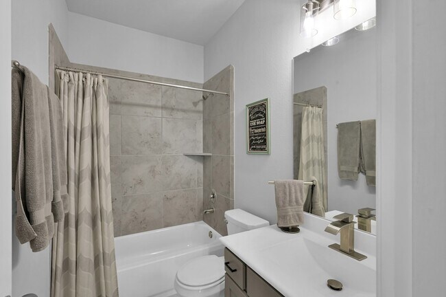 Building Photo - 3791 Lake Bend Shore Dr