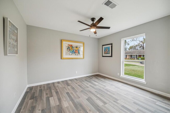 Building Photo - 14022 Roundstone Ln
