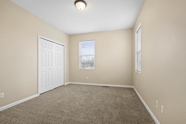 Building Photo - 438 Elm St