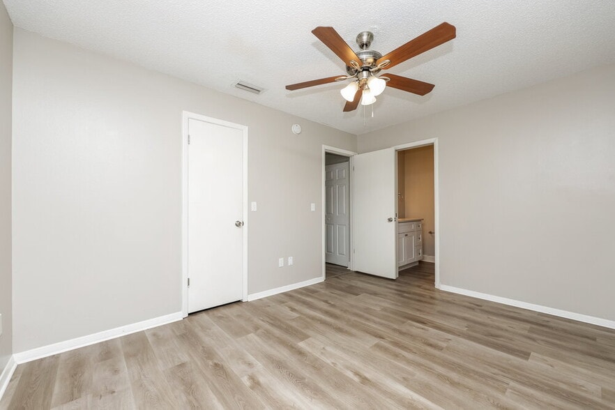 Building Photo - 3308 Laurel Dale Dr