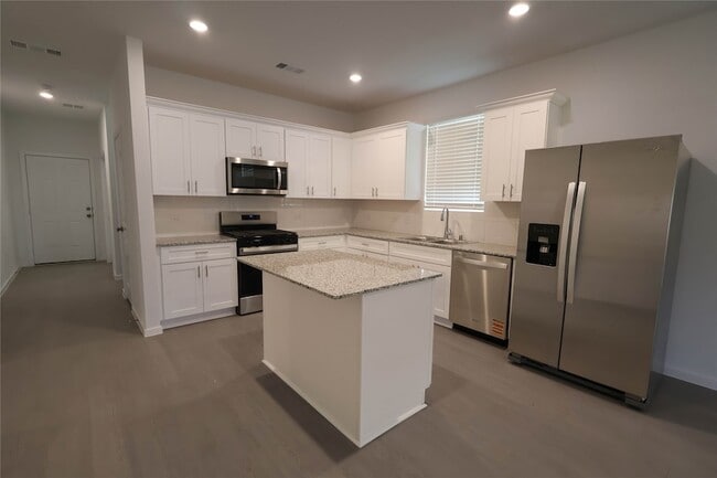 Building Photo - 15369 Dapple Blf Ln