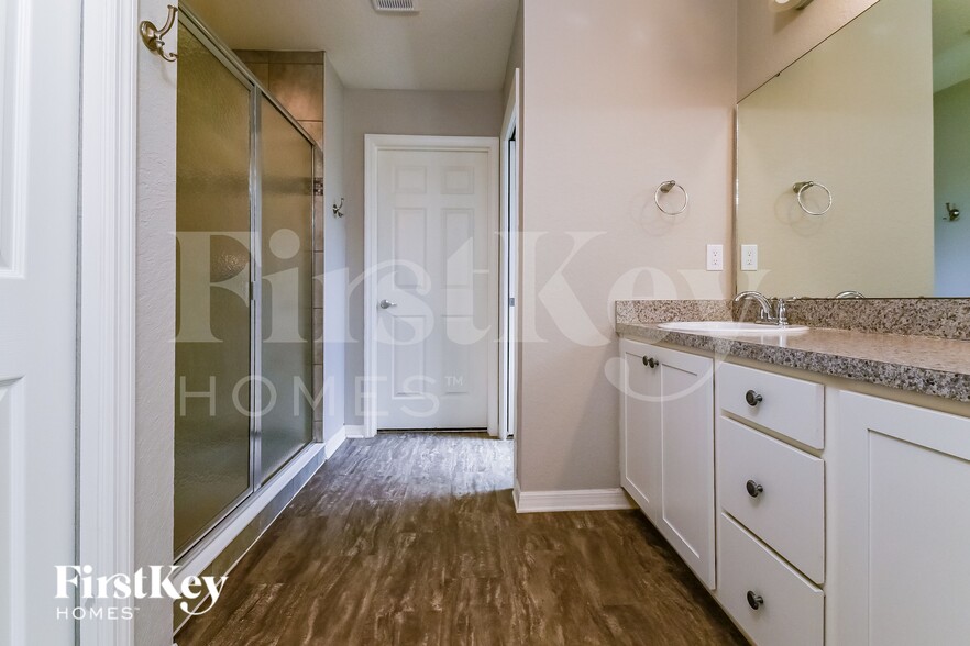 Building Photo - 901 Pearly Ridge Ln