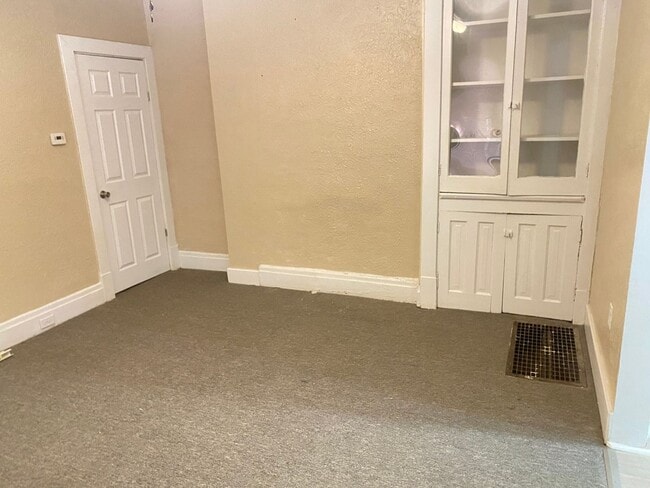 Building Photo - 13th Ave