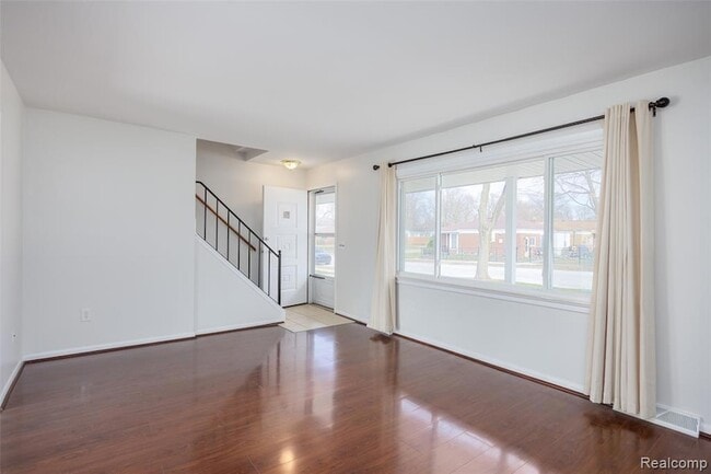 Building Photo - 1717 Nakota Rd